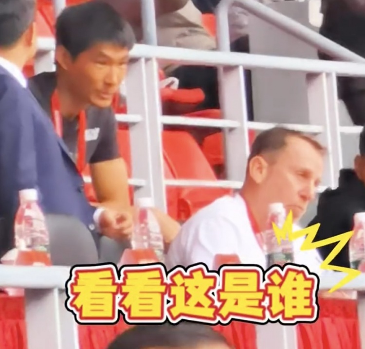 久爾杰維奇現(xiàn)身鹽城，現(xiàn)場觀看中國U22國足vs韓國