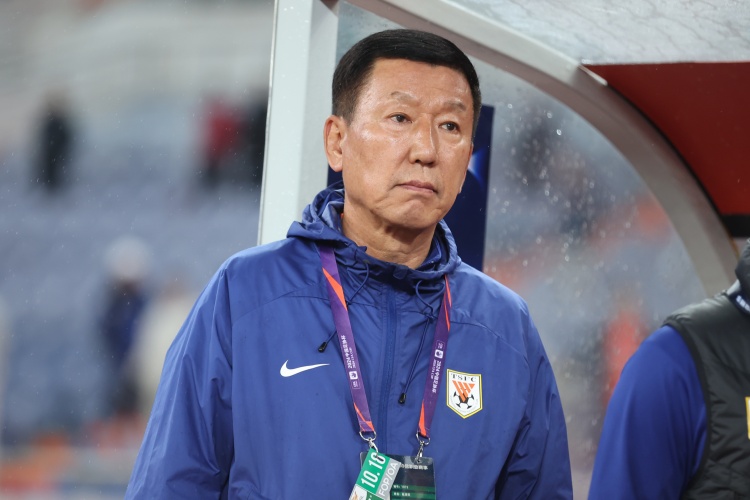 崔康熙：間歇期被抽調(diào)了很多球員訓(xùn)練受影響，國(guó)腳每人狀態(tài)不同