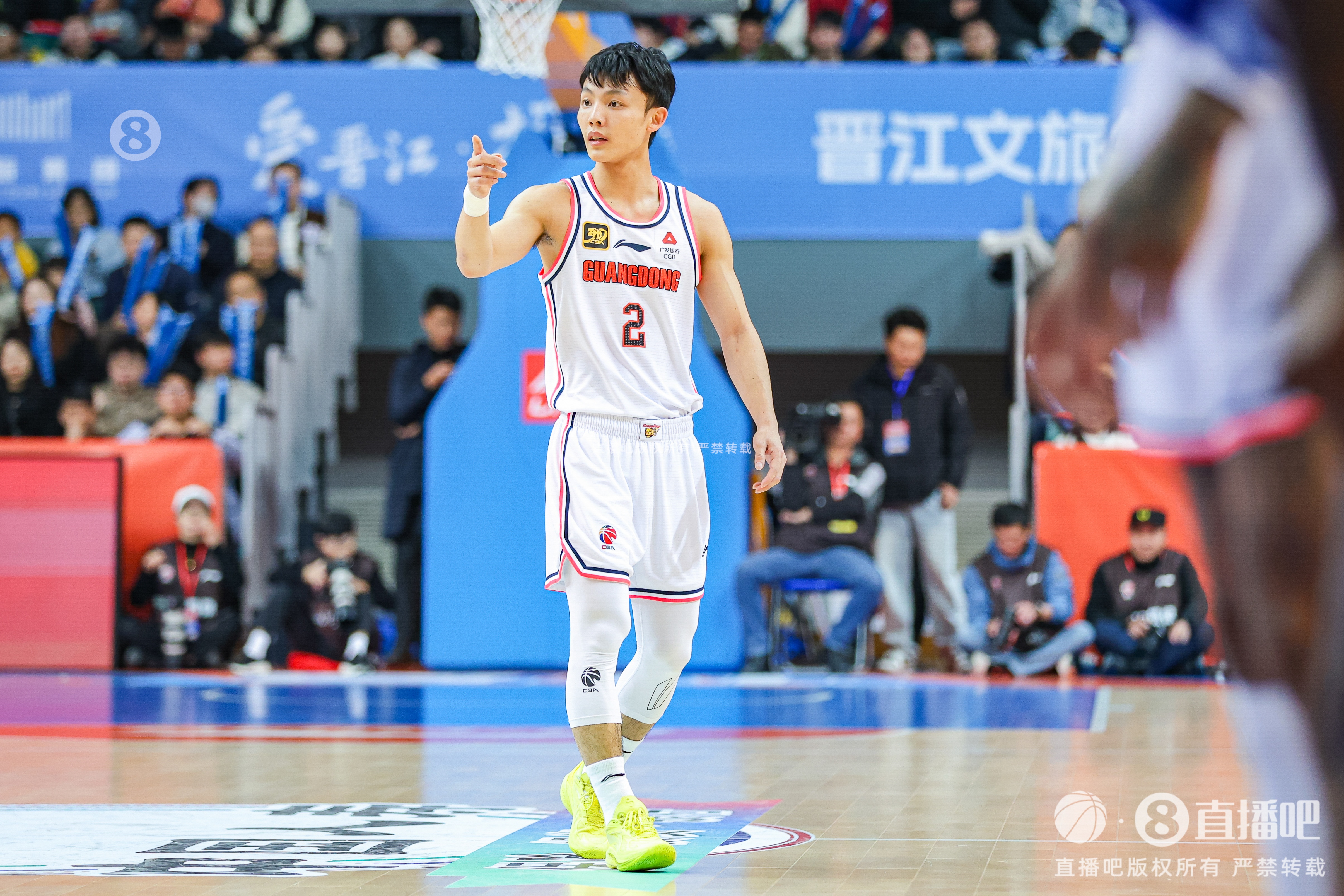 徐杰：身高不是打籃球的唯一標(biāo)準(zhǔn) 努力、勤奮、自律也是天賦